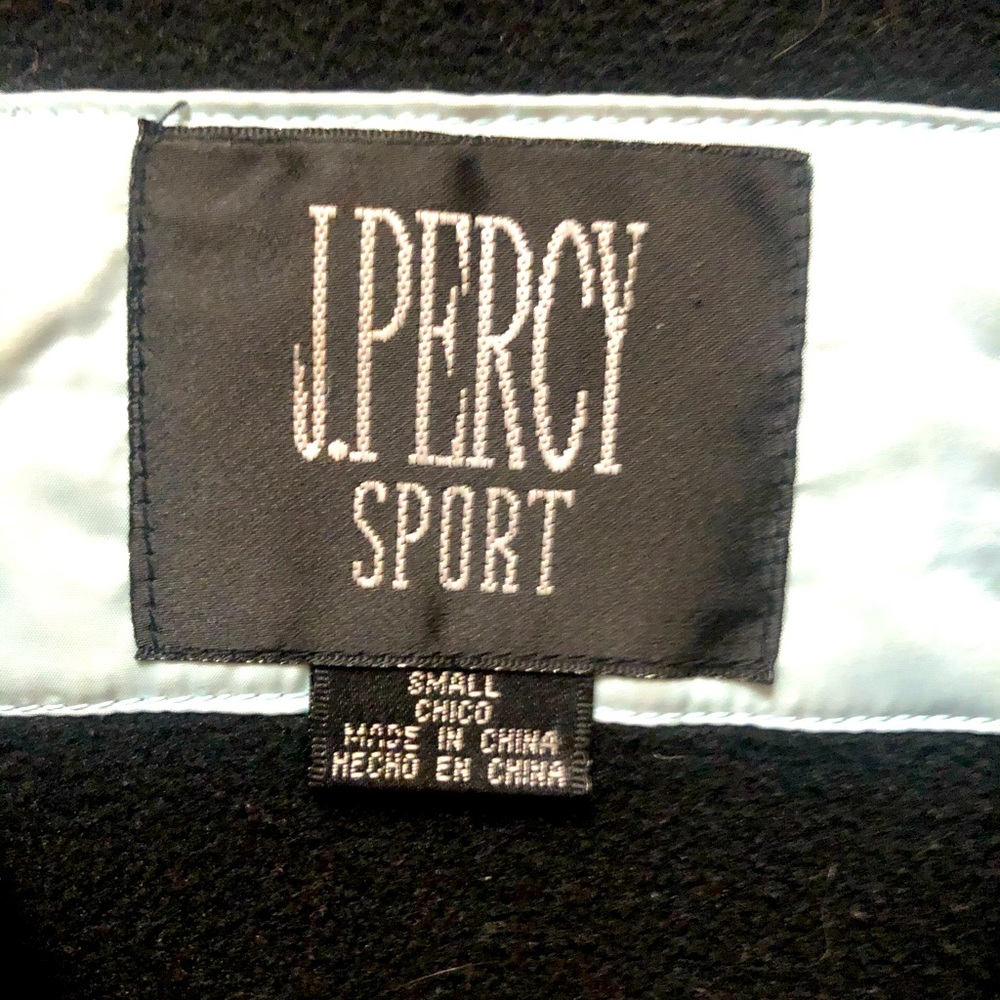 Women’s grey, puffer jacket.
